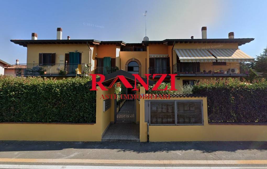 2 غرف نوم شقة في Motta Visconti, Italy رقم 14213