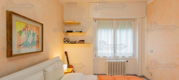 2-salle Appartement à Milan, Italy No. 244476 3