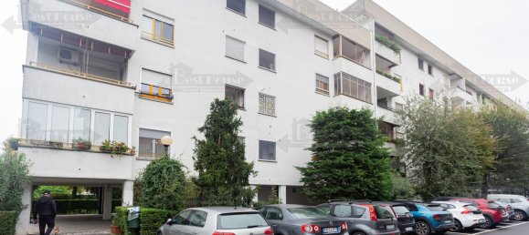 2-salle Appartement à Milan, Italy No. 244476 18