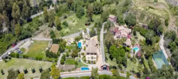 10 bedrooms House in La Quinta, Spain No. 38868 17