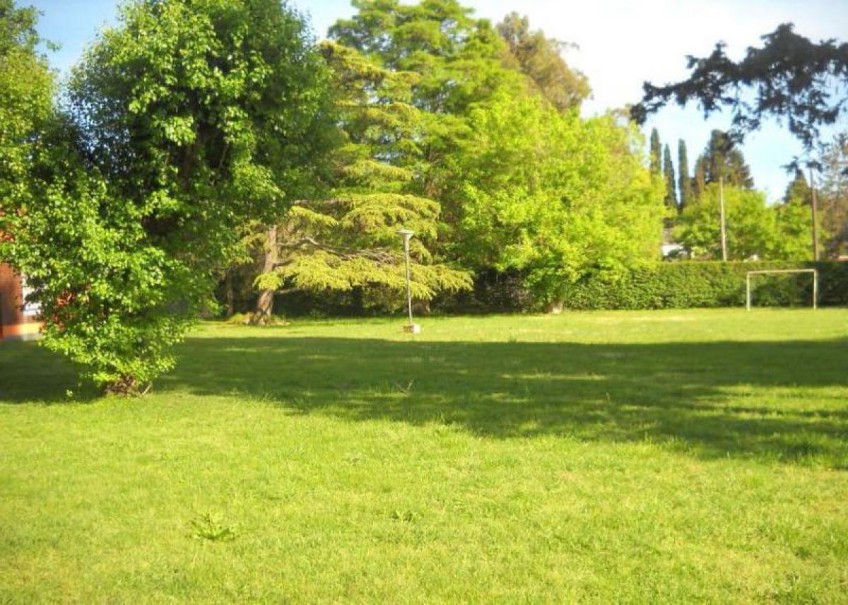  Land in Berazategui, Argentina No. 121422