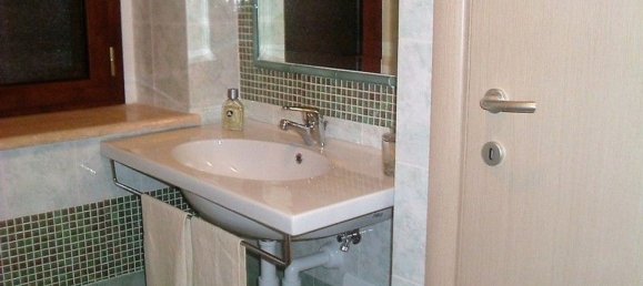 Дом с 14 комнатами в Орвието, Италия № 47385 18