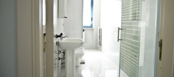 110m² Office in Trani, Italy No. 41124 4