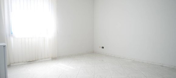 110m² Office in Trani, Italy No. 41124 7