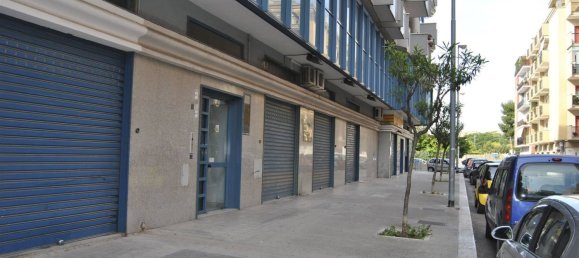 110m² Office in Trani, Italy No. 41124 2