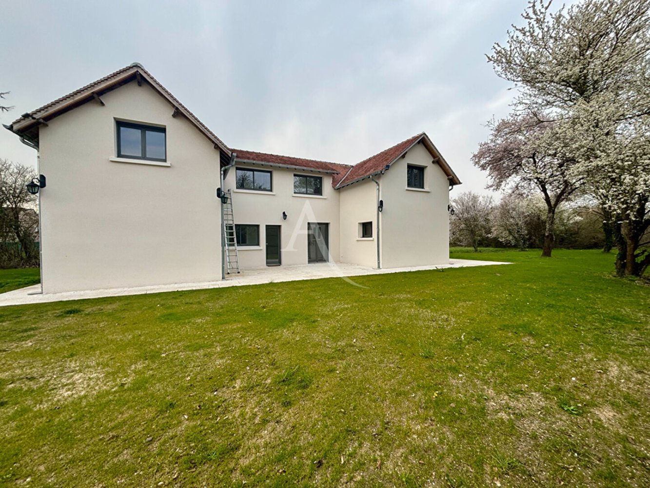 Дом с 4 спальнями в Блуа, Франция № 212695