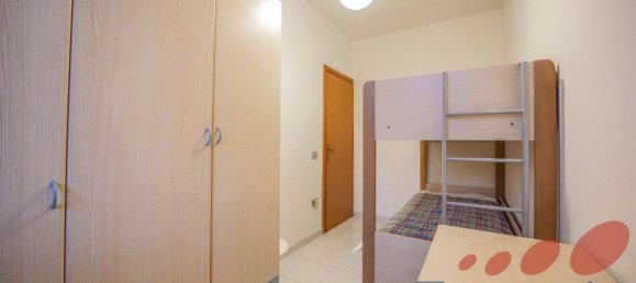 Apartamento de 3 habitaciónes en Ravenna, Italy No. 10527 3