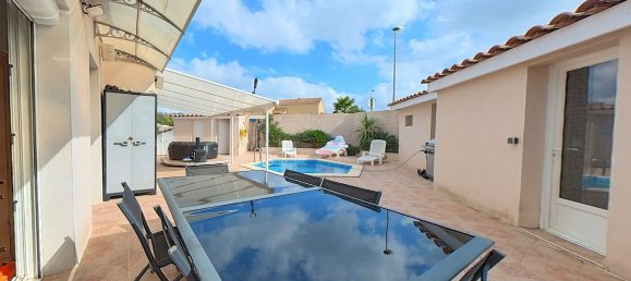  Castillos de 4 dormitorios en Occitanie, France No. 296703 2