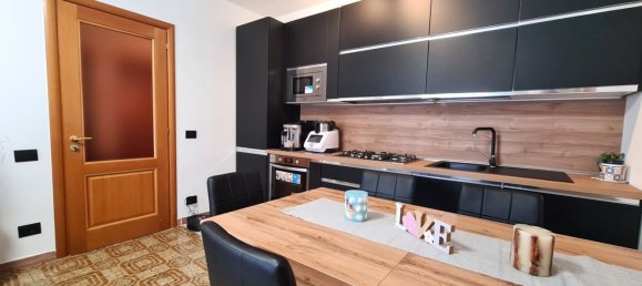 3 rooms Apartment in Albenga, Italy No. 272377 4