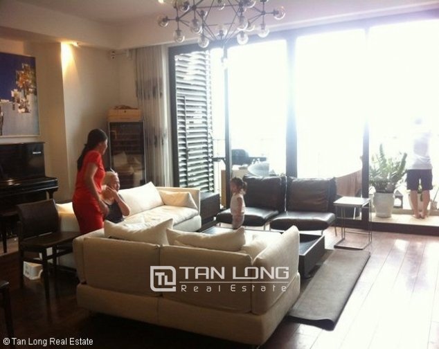 3 bedrooms Apartment in Cau Giay, Vietnam No. 2185