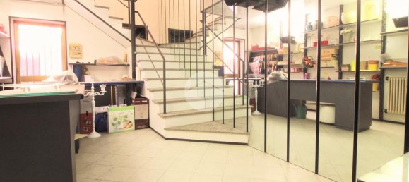 2 rooms Commercial property in Brandizzo, Italy No. 160059 10