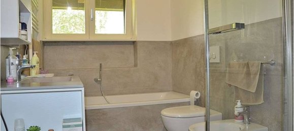 Apartamento T2 em Taino, Italy N.º 237025 17