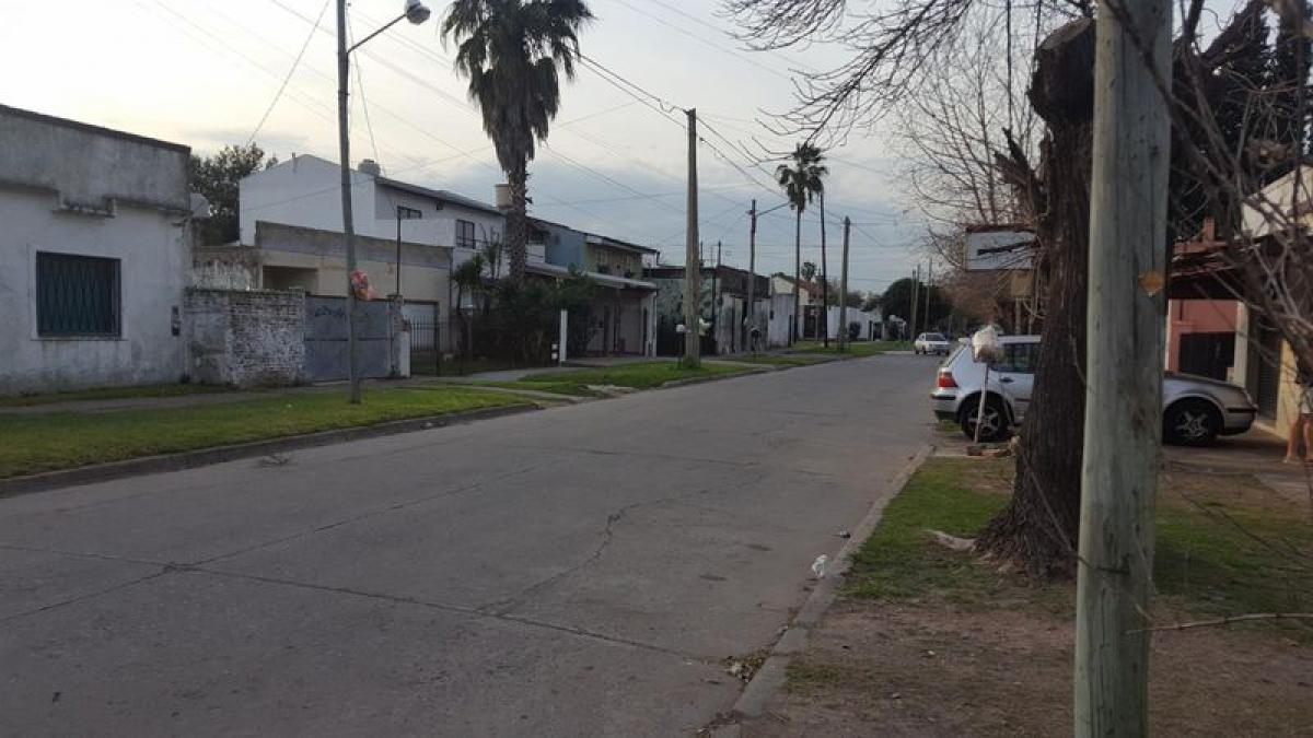 2 Schlafzimmer Haus in Almirante Brown, Argentina, Nr. 65877