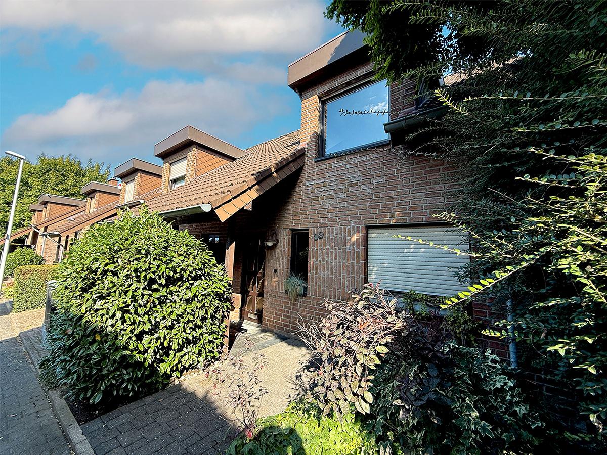 3 chambres Maison de ville à Monchengladbach, Germany No. 297380