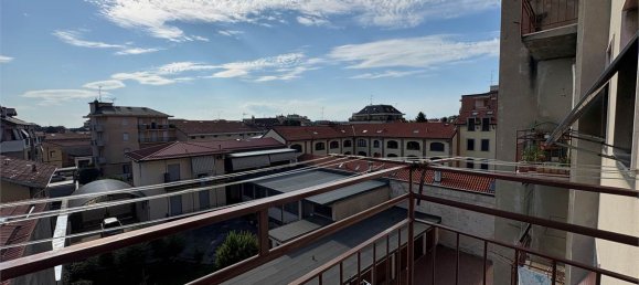 2 bedrooms Apartment in Busto Arsizio, Italy No. 310180 30