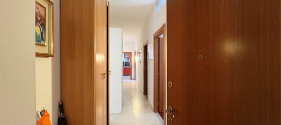 2 bedrooms Apartment in Busto Arsizio, Italy No. 310180 3