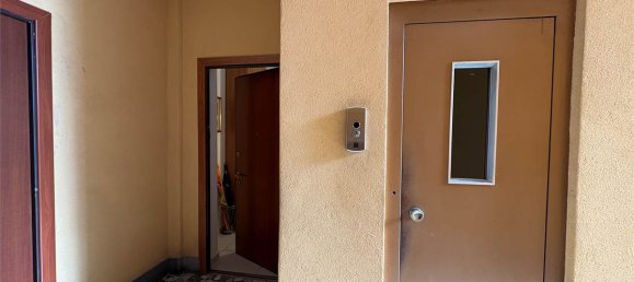 2 bedrooms Apartment in Busto Arsizio, Italy No. 310180 2