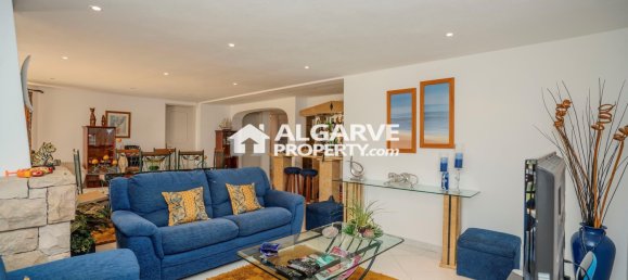 4 Schlafzimmer Villa in Quarteira, Portugal, Nr. 352659 2