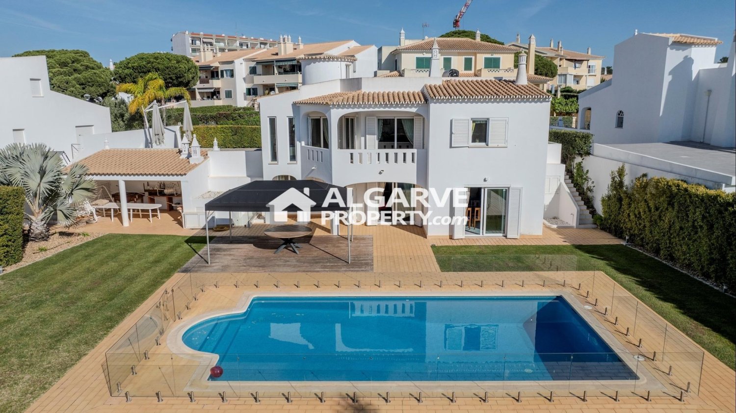 4 bedrooms Villa in Quarteira, Portugal No. 352659