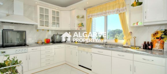 4 Schlafzimmer Villa in Quarteira, Portugal, Nr. 352659 4