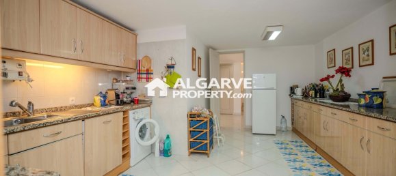 4 Schlafzimmer Villa in Quarteira, Portugal, Nr. 352659 27