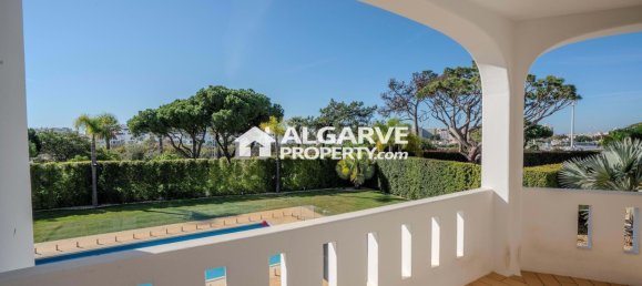 4 Schlafzimmer Villa in Quarteira, Portugal, Nr. 352659 34