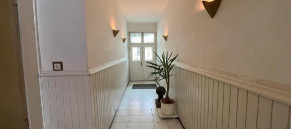 Здание с 12 комнатами в Бавария, Германия № 133576 3