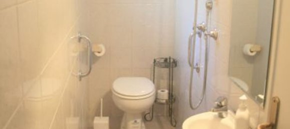 6 rooms House in Viareggio, Italy No. 16059 46
