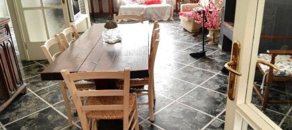 6 rooms House in Viareggio, Italy No. 16059 2