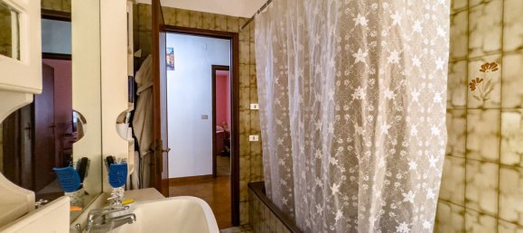 5 rooms Apartment in Canepina, Italy No. 152015 14