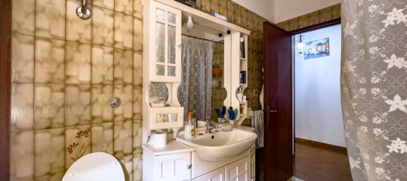 5 rooms Apartment in Canepina, Italy No. 152015 13