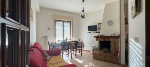 5 rooms Apartment in Canepina, Italy No. 152015 4