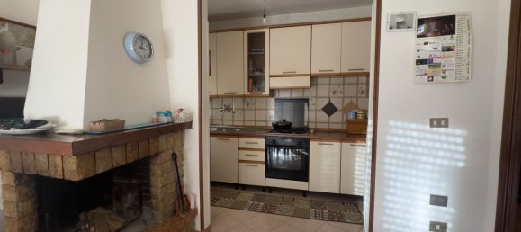 5 rooms Apartment in Canepina, Italy No. 152015 7