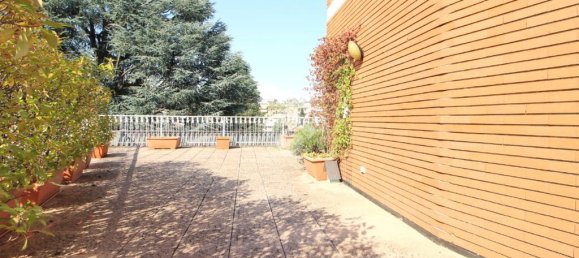 2 bedrooms Apartment in Mariano Comense, Italy No. 287073 3