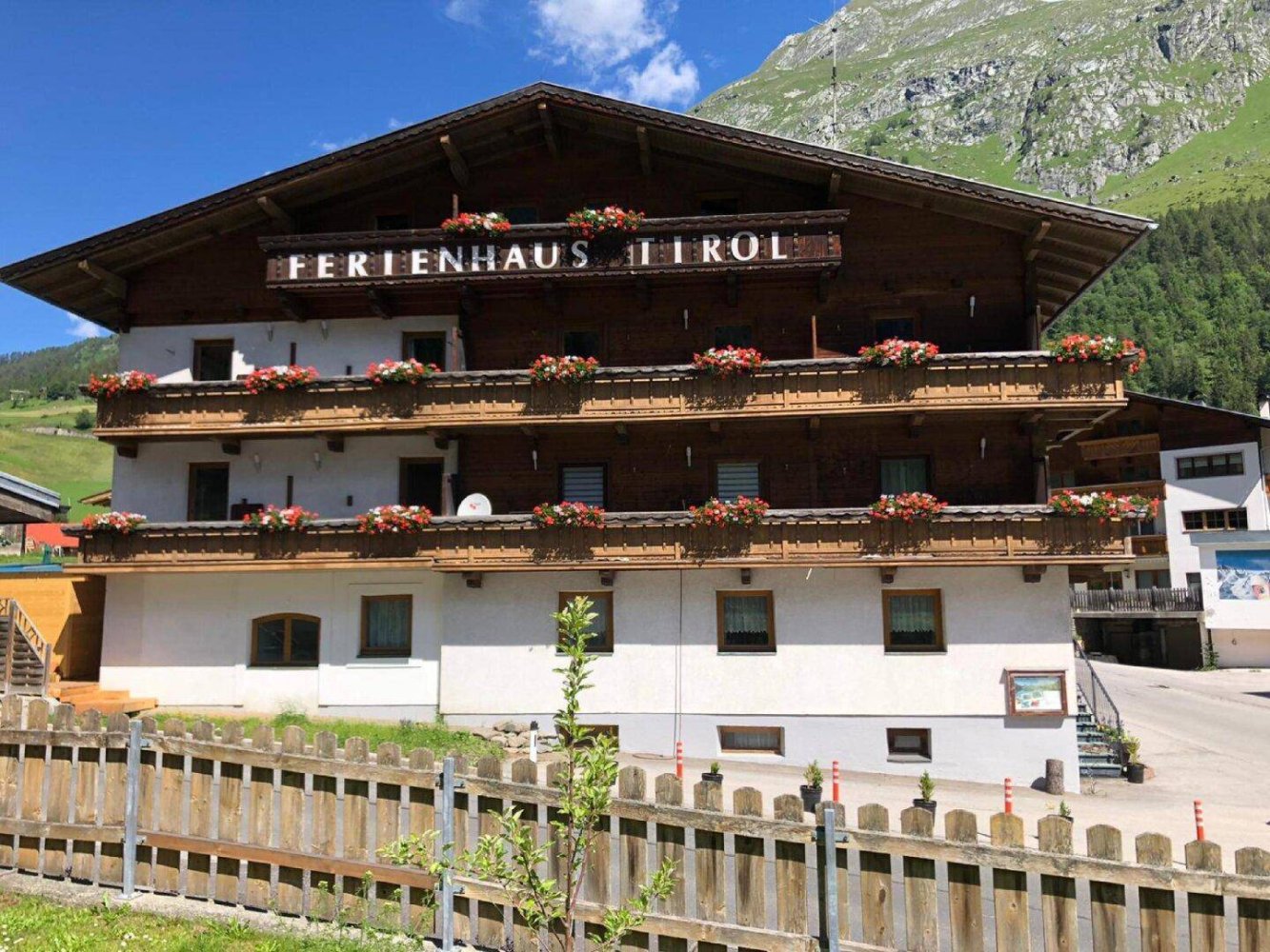 Hotel in Tirol, Austria 700m², Nr. 156863