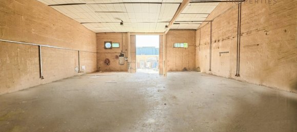 557.4m² Warehouse in Al Quoz, UAE No. 41628 2