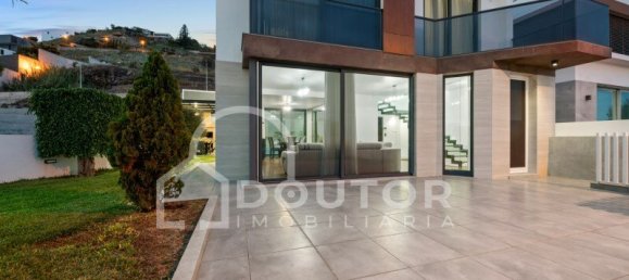 3 bedrooms House in Funchal, Portugal No. 25089 6