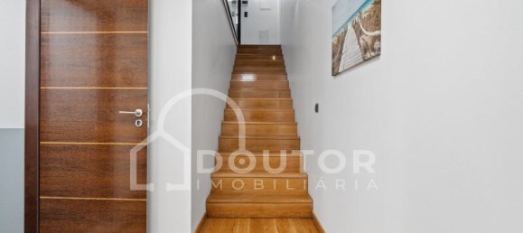 3 bedrooms House in Funchal, Portugal No. 25089 19