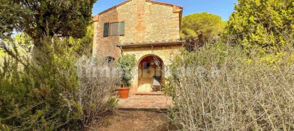 3 bedrooms House in Guardistallo, Italy No. 163475 3