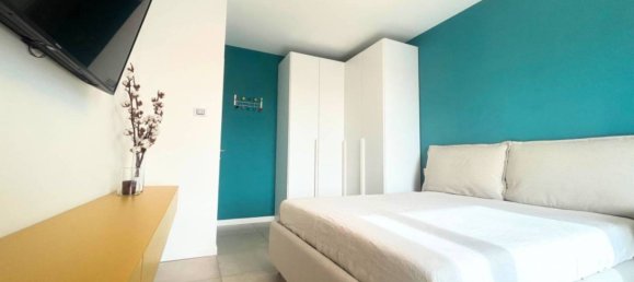 2 bedrooms Apartment in Milan, Italy No. 342798 8