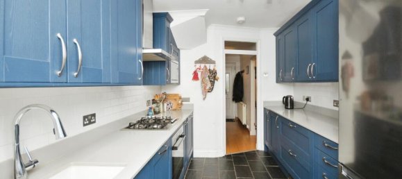 4 bedrooms House in Norbury, United Kingdom No. 11581 5