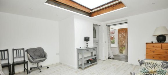 4 bedrooms House in Norbury, United Kingdom No. 11581 15