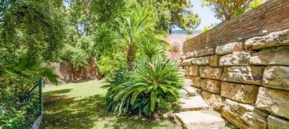 3 bedrooms Villa in Estepona, Spain No. 52302 3