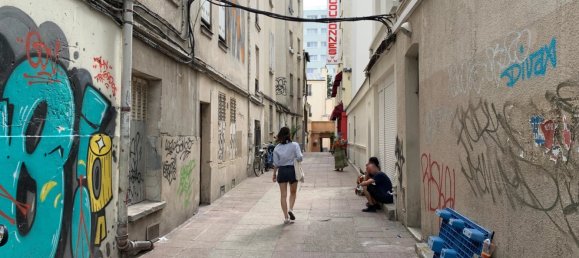 Parkplatz in Paris, France, Nr. 165652 11