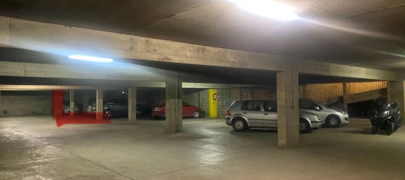 Parkplatz in Paris, France, Nr. 165652 7
