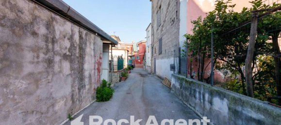 4 bedrooms House in Sant'Antonio Abate, Italy No. 14527 19