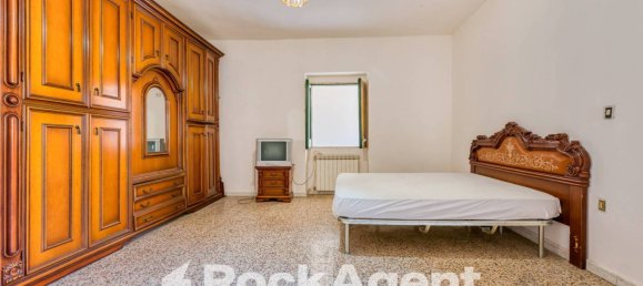 4 bedrooms House in Sant'Antonio Abate, Italy No. 14527 10