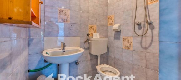 4 bedrooms House in Sant'Antonio Abate, Italy No. 14527 5