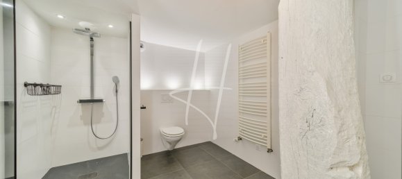 6 bedrooms House in Mey, France No. 251616 22