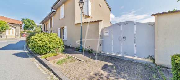 6 bedrooms House in Mey, France No. 251616 49